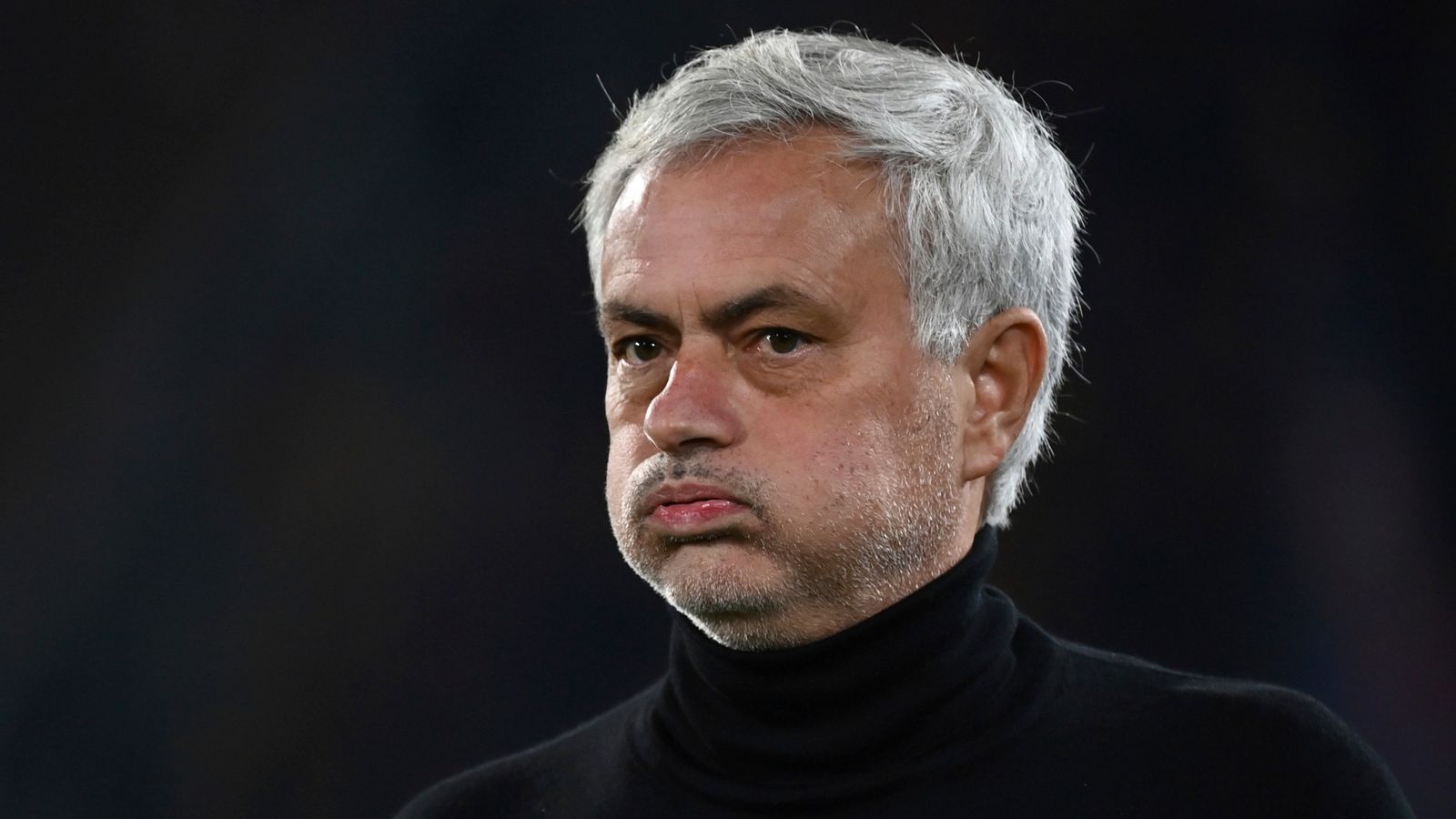 After leading AS Roma for two and a half years, Jose Mourinho was fired, and Daniele De Rossi was appointed as his replacement.